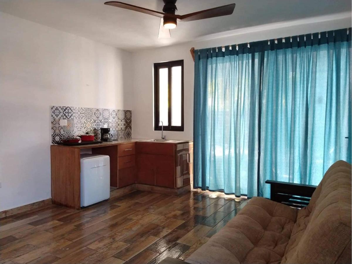 Ah Muzenkab Hotel El Cuyo Ngoại thất bức ảnh