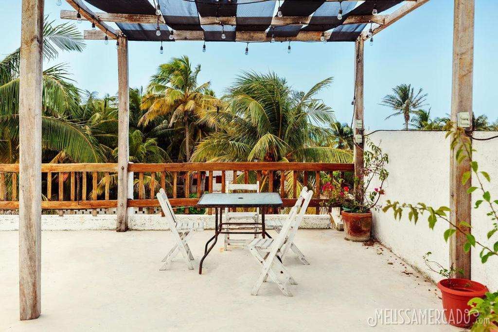 Ah Muzenkab Hotel El Cuyo Ngoại thất bức ảnh